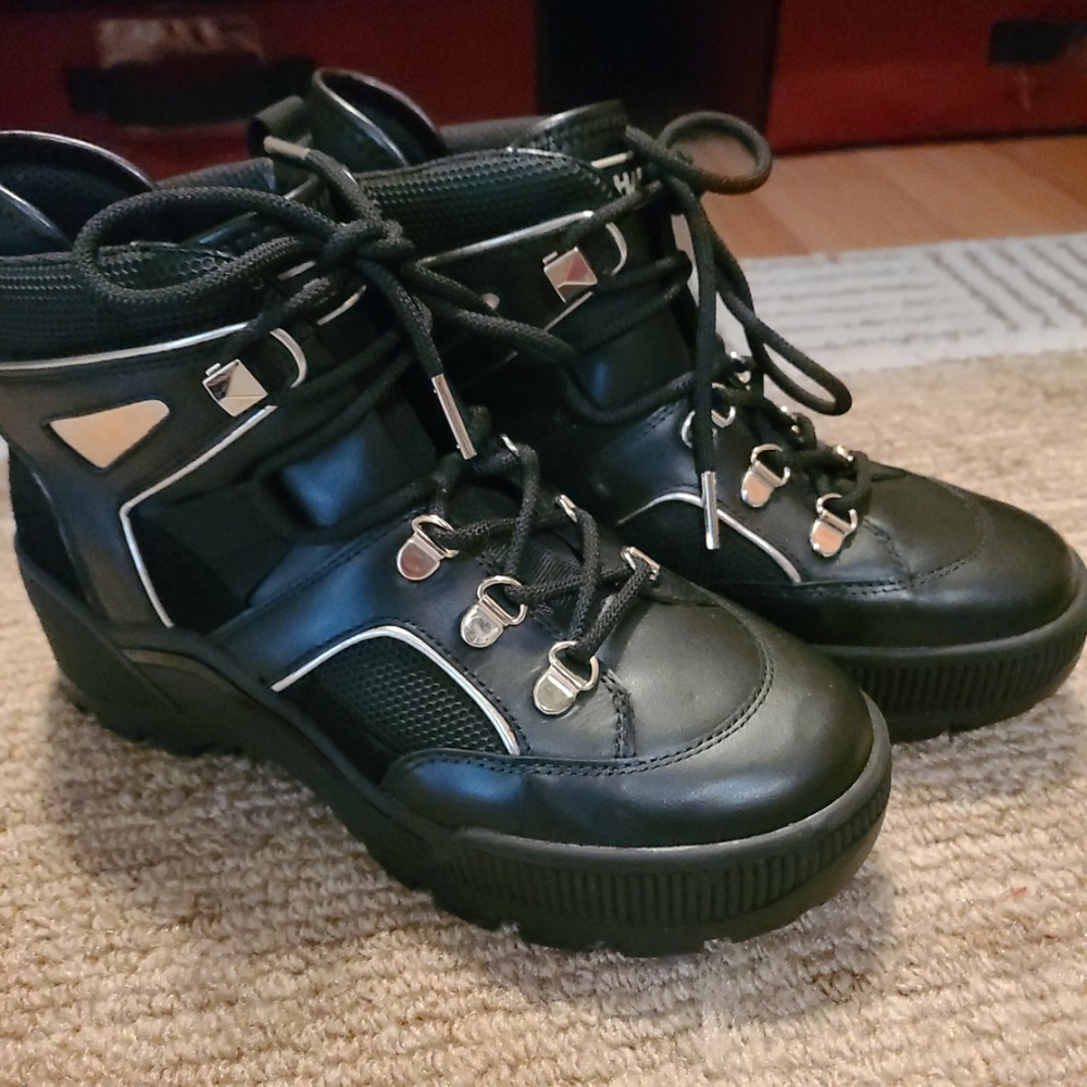 Michael Kors Black Lace Up Boots Size 6.5 - Picture 6 of 6